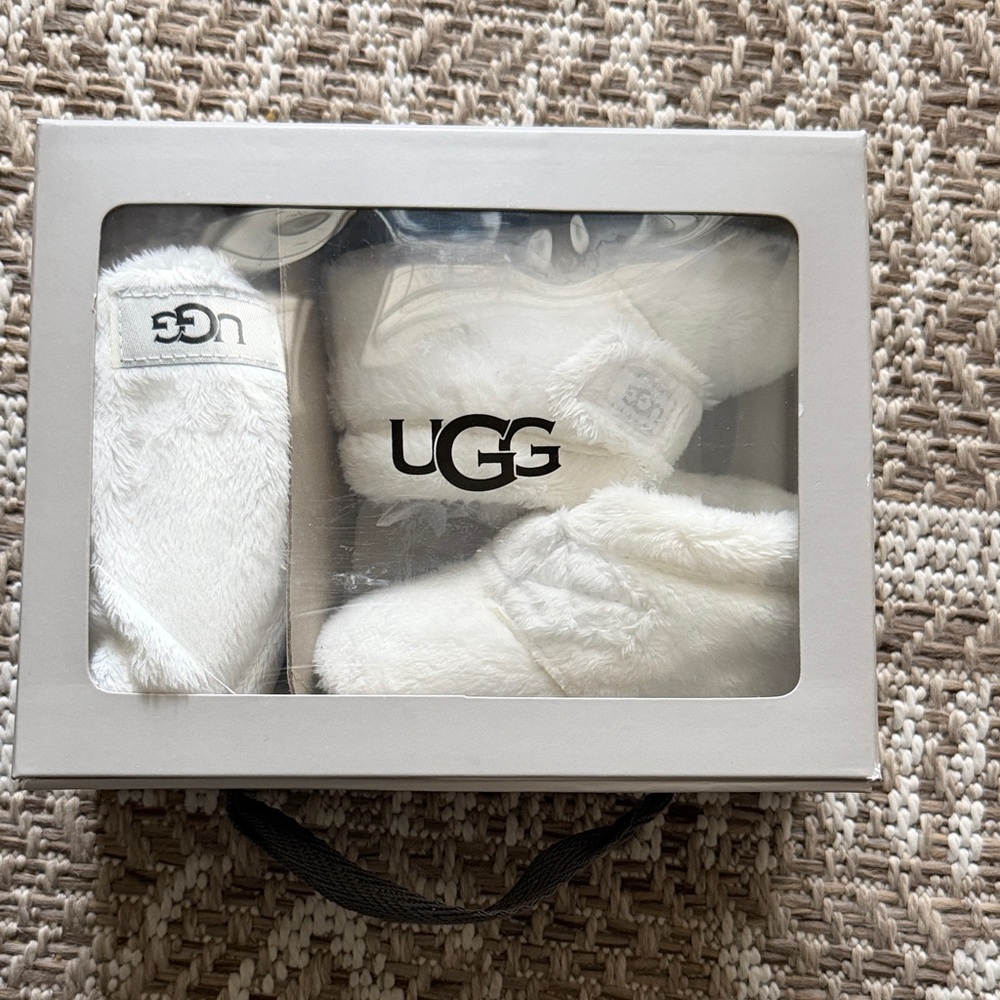 UGG Bixbee and Beanie Set